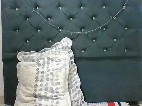 Ian-yin08 online show from 11, 4, 2026