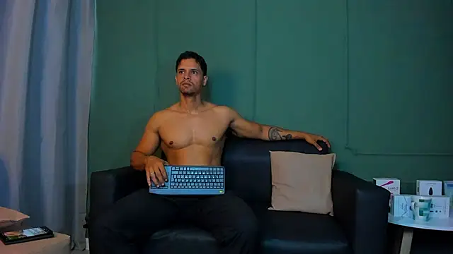 dominc berry online show from 18, 7, 2026