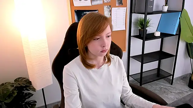 CherryCrushLove online show from 25, 4, 2026