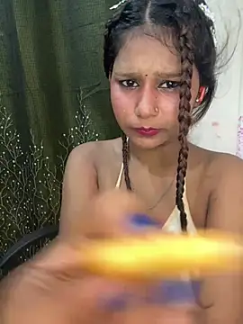 Snapshot of Cutiepie- chatting on 18, 5, 2026 Cutiepie- online show from 18, 5, 2026