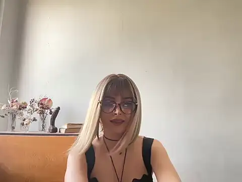 Snapshot of Calytrixx chatting on 5, 7, 2026 Calytrixx online show from 5, 7, 2026