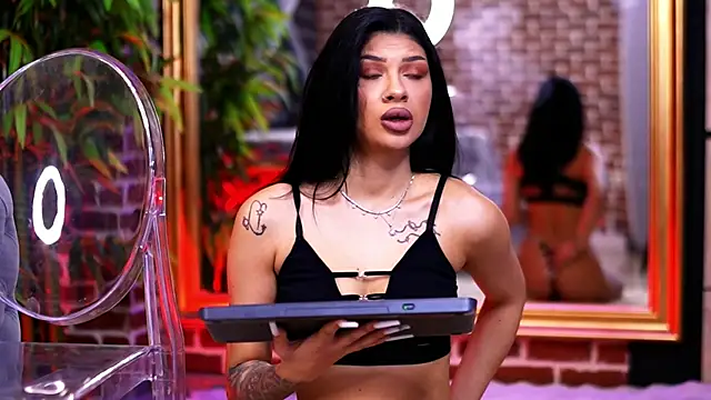 SpicyLeyla online show from 18, 4, 2026