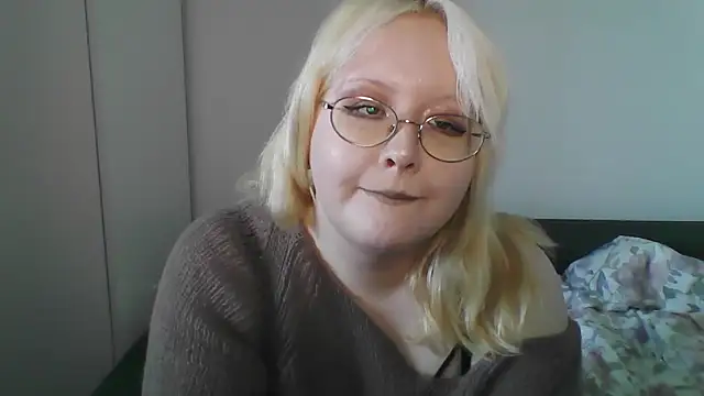 Elayne Sweet online show from 15, 4, 2026