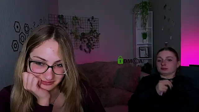 Snapshot of so_hot_rosalie chatting on 21, 4, 2026 so hot rosalie online show from 21, 4, 2026