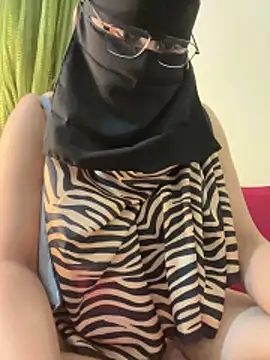 Snapshot of dilsheen_kaur_live chatting on 4, 4, 2026 dilsheen kaur live online show from 4, 4, 2026