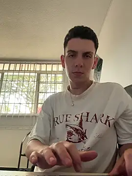 Snapshot of Liam_Fiire chatting on 30, 4, 2026 Liam Fiire online show from 30, 4, 2026