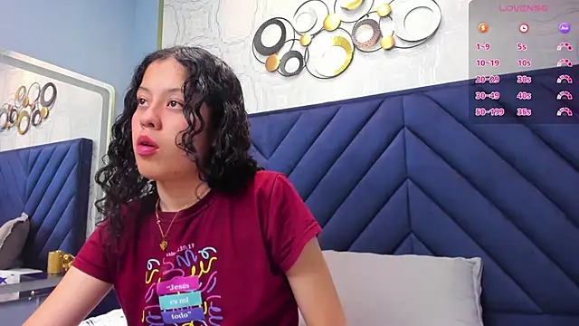 Snapshot of Kaira_luxury chatting on 23, 4, 2026 Kaira luxury online show from 23, 4, 2026