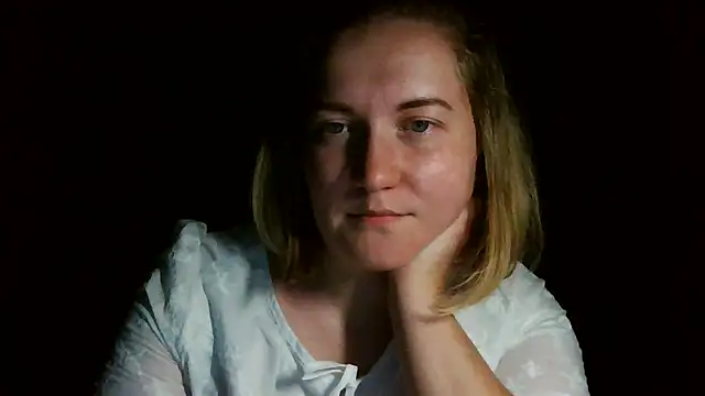 Snapshot of TinaKittyX chatting on 3, 5, 2026 TinaKittyX online show from 3, 5, 2026