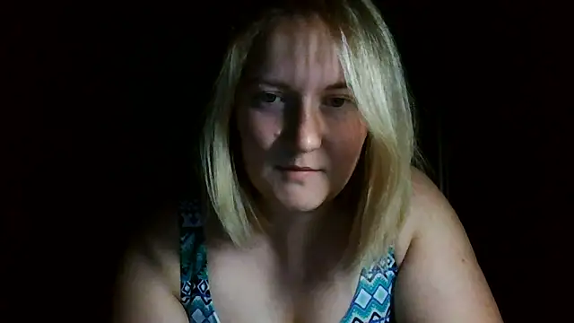 Snapshot of TinaKittyX chatting on 14, 6, 2026 TinaKittyX online show from 14, 6, 2026