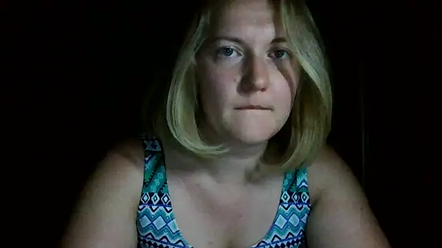 Snapshot of TinaKittyX chatting on 24, 6, 2026 TinaKittyX online show from 24, 6, 2026