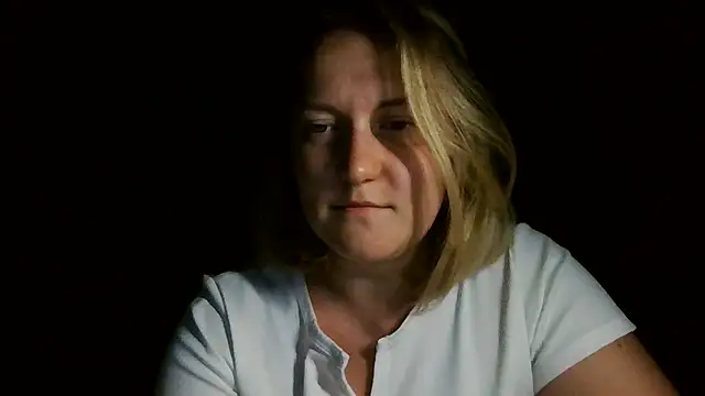 Snapshot of TinaKittyX chatting on 27, 6, 2026 TinaKittyX online show from 27, 6, 2026