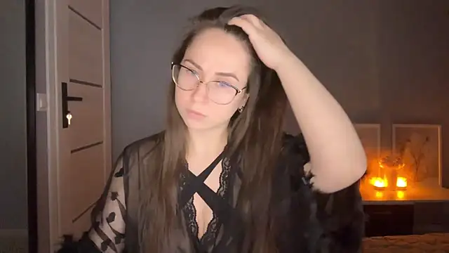 KiraNuruQueen online show from 6, 4, 2026