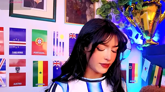 Snapshot of Alisse_Storm chatting on 23, 6, 2026 Alisse Storm online show from 23, 6, 2026