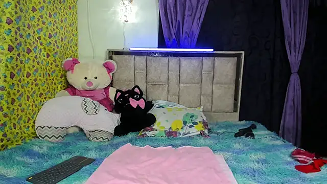 Snapshot of moniquehisk chatting on 12, 5, 2026 moniquehisk online show from 12, 5, 2026