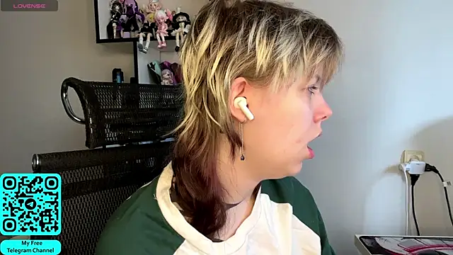 MadalynNosel online show from 11, 4, 2026