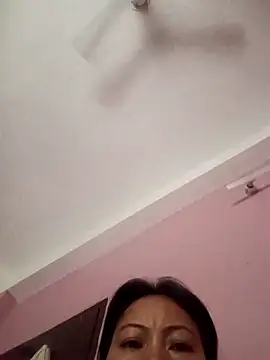 Bristy BigBoobs online show from 12, 4, 2026