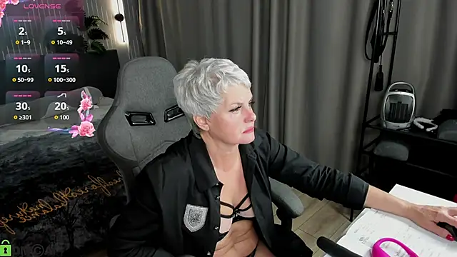 Snapshot of Linda_Zef1r chatting on 22, 5, 2026 Linda Zef1r online show from 22, 5, 2026