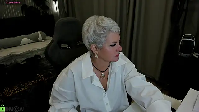 Snapshot of Linda_Zef1r chatting on 23, 5, 2026 Linda Zef1r online show from 23, 5, 2026