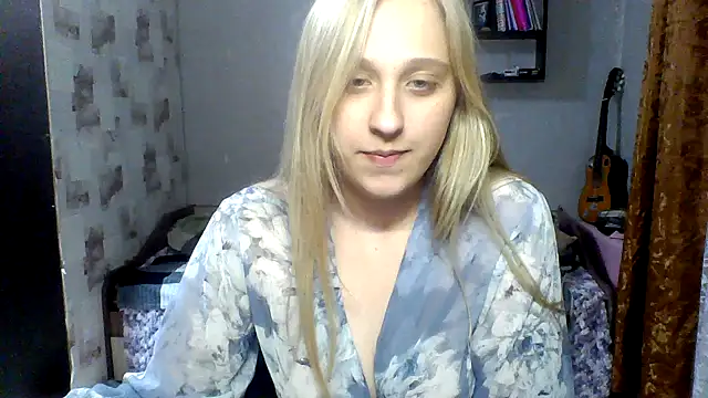Snapshot of IsOlli chatting on 16, 6, 2026 IsOlli online show from 16, 6, 2026