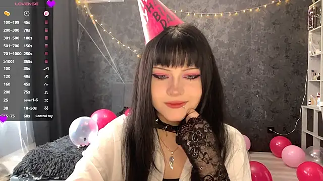 EmilyEmbears online show from 16, 5, 2026