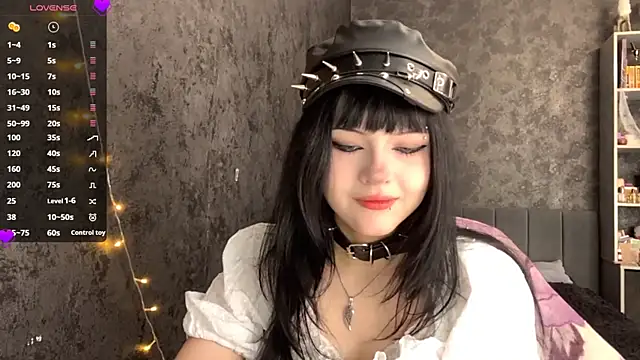 EmilyEmbears online show from 10, 6, 2026
