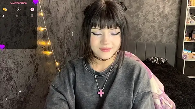 EmilyEmbears online show from 30, 6, 2026