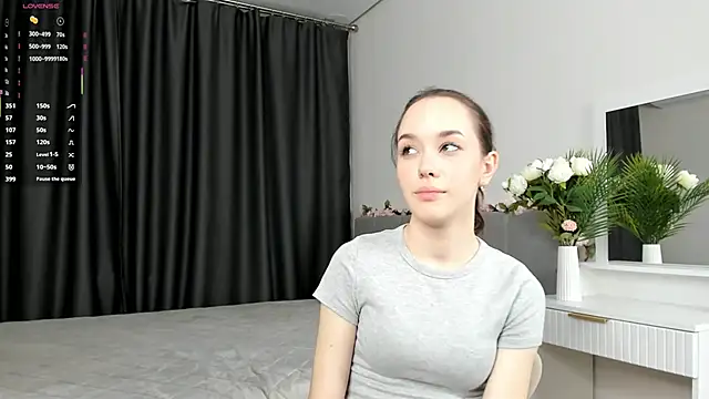 Snapshot of RoyceKintzel chatting on 25, 4, 2026 RoyceKintzel online show from 25, 4, 2026