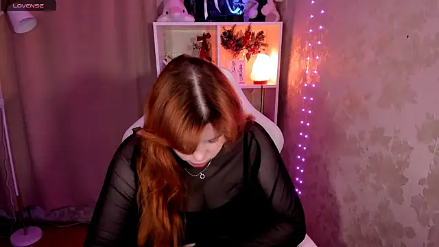 Snapshot of Lizzie_sun chatting on 27, 4, 2026 Lizzie sun online show from 27, 4, 2026