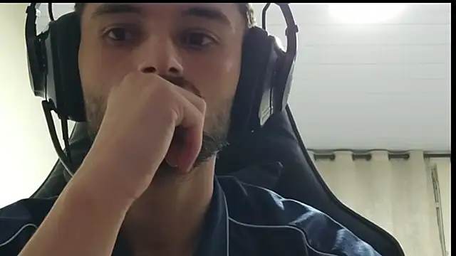 Snapshot of Tigrao18m chatting on 23, 4, 2026 Tigrao18m online show from 23, 4, 2026