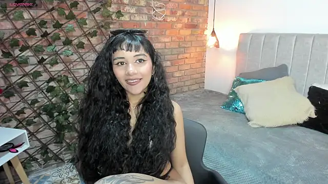 Snapshot of Hanna_Clark__ chatting on 27, 4, 2026 Hanna Clark online show from 27, 4, 2026