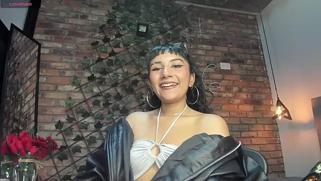 Snapshot of Hanna_Clark__ chatting on 15, 5, 2026 Hanna Clark online show from 15, 5, 2026