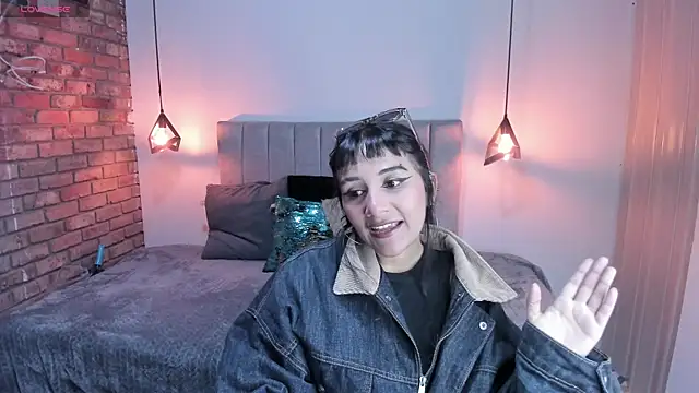 Snapshot of Hanna_Clark__ chatting on 19, 5, 2026 Hanna Clark online show from 19, 5, 2026