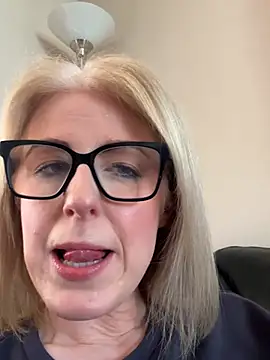 Laylaskyexx online show from 7, 4, 2026