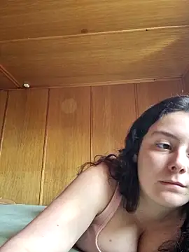 Snapshot of Young_Swiss_Lisa chatting on 5, 4, 2026 Young Swiss Lisa online show from 5, 4, 2026