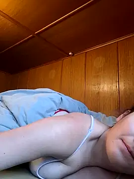 Snapshot of Young_Swiss_Lisa chatting on 4, 5, 2026 Young Swiss Lisa online show from 4, 5, 2026