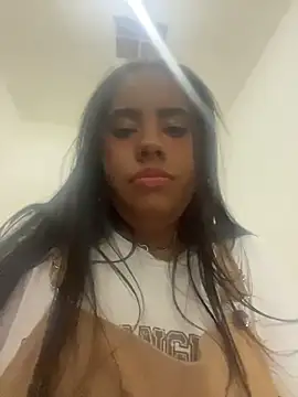 Snapshot of SiennaBel chatting on 21, 4, 2026 SiennaBel online show from 21, 4, 2026