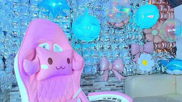 Snapshot of candy-paris chatting on 25, 6, 2026 candy-paris online show from 25, 6, 2026