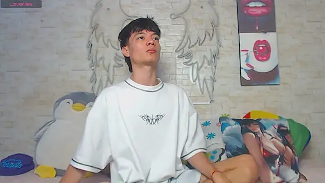 Alex latino  online show from 2, 4, 2026