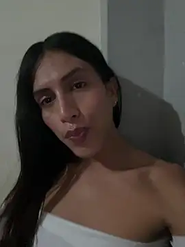 Snapshot of luna_duque chatting on 13, 6, 2026 luna duque online show from 13, 6, 2026