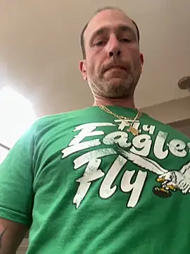 Snapshot of hitman13sal chatting on 2, 4, 2026 hitman13sal online show from 2, 4, 2026