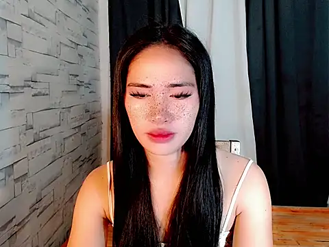Snapshot of urasiankylie chatting on 14, 4, 2026 urasiankylie online show from 14, 4, 2026