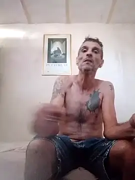 Snapshot of Guillelp chatting on 24, 4, 2026 Guillelp online show from 24, 4, 2026