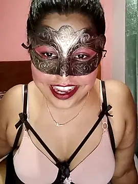 Maskedcurves online show from 30, 4, 2026