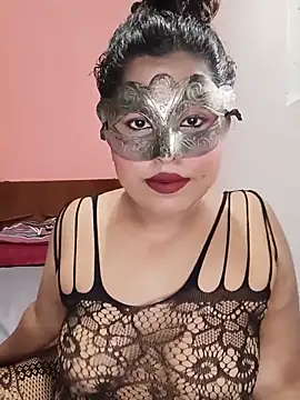 Maskedcurves online show from 29, 6, 2026