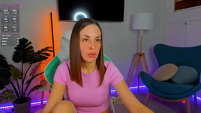 Liil Peach online show from 23, 4, 2026