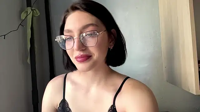 SinfulStarlight online show from 4, 4, 2026