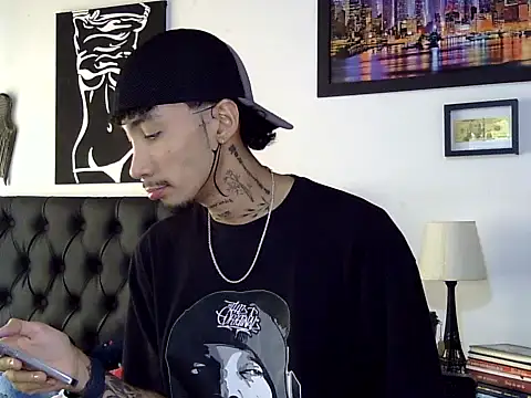 pippe hot22 online show from 8, 4, 2026