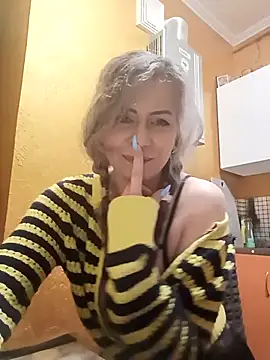 TaynaSecret online show from 6, 4, 2026