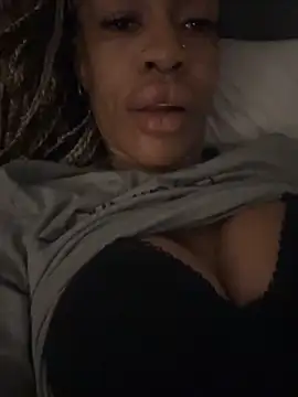 Snapshot of Rosie-B chatting on 21, 4, 2026 Rosie-B online show from 21, 4, 2026