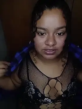 Curlysexy22 online show from 6, 4, 2026